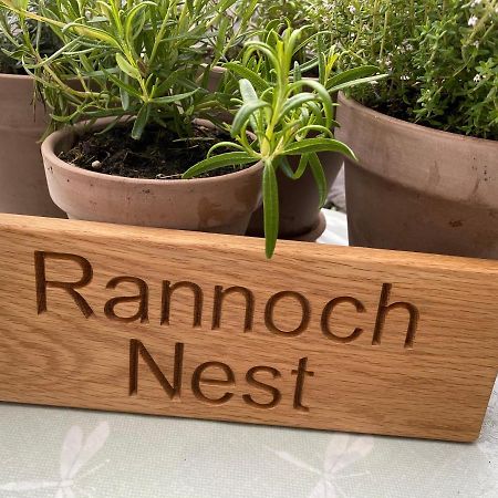 The Rannoch Nest, Kinloch Rannoch Apartment ภายนอก รูปภาพ