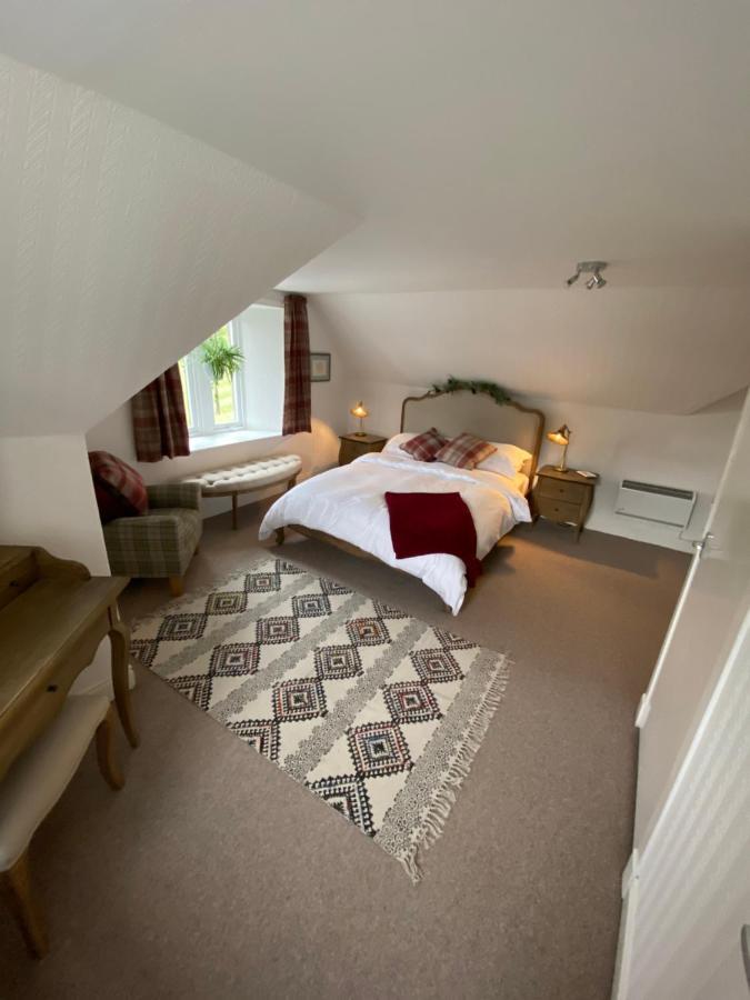 The Rannoch Nest, Kinloch Rannoch Apartment ภายนอก รูปภาพ