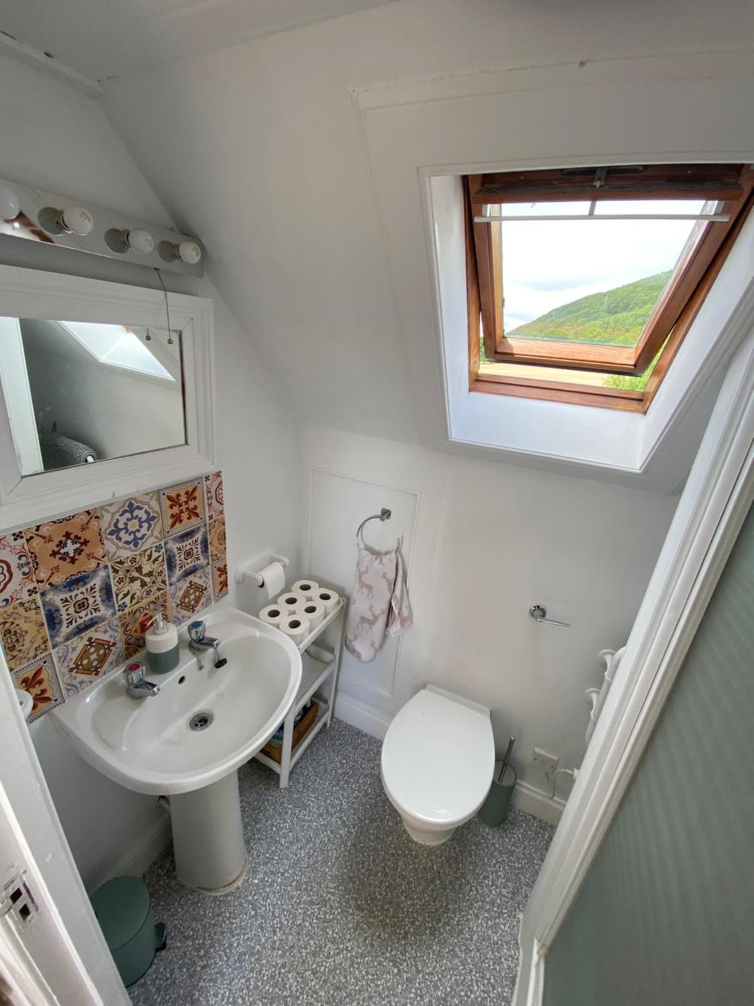 The Rannoch Nest, Kinloch Rannoch Apartment ภายนอก รูปภาพ