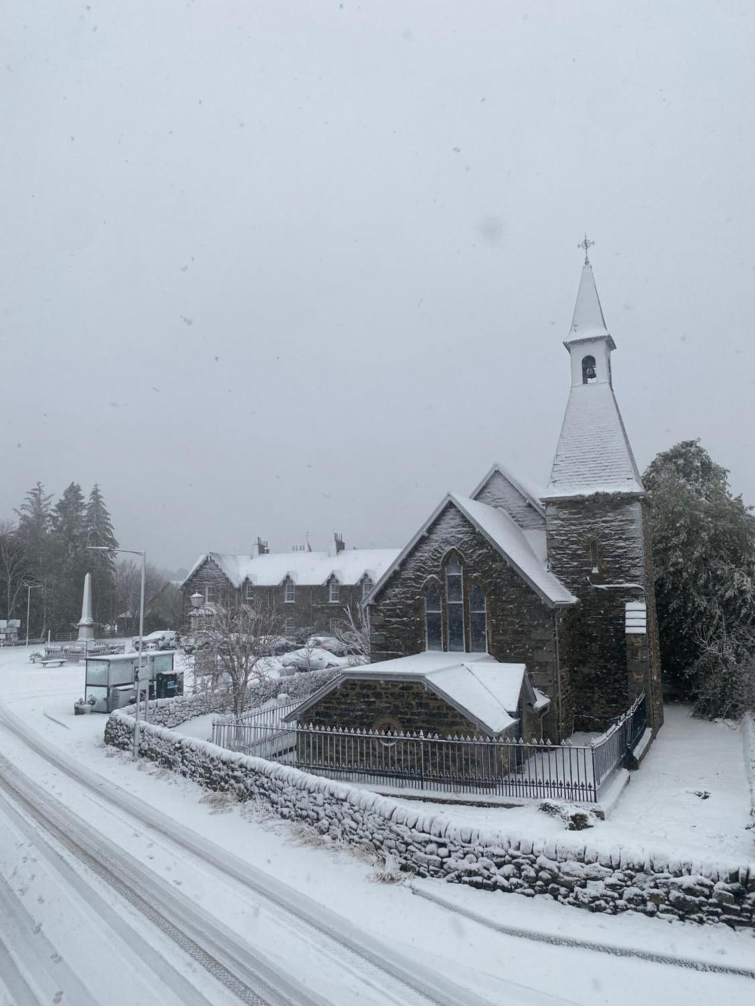 The Rannoch Nest, Kinloch Rannoch Apartment ภายนอก รูปภาพ